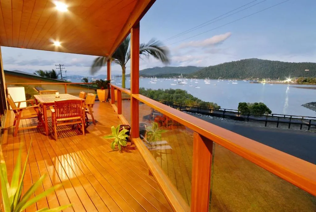 Airlie Waterfront Bed & Breakfast Bed & Breakfast Airlie Beach Australia