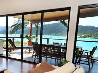 ****  Airlie Waterfront Bed & Breakfast Bed & Breakfast Airlie Beach Australia