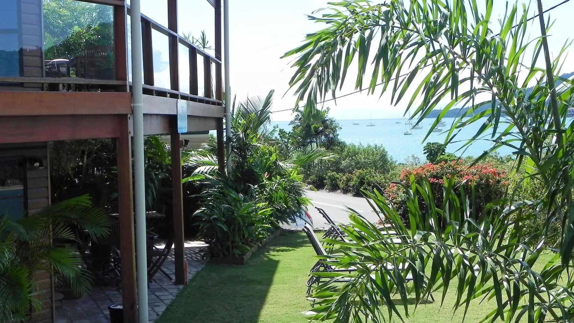 Airlie Waterfront Bed & Breakfast Bed & Breakfast Airlie Beach Australia