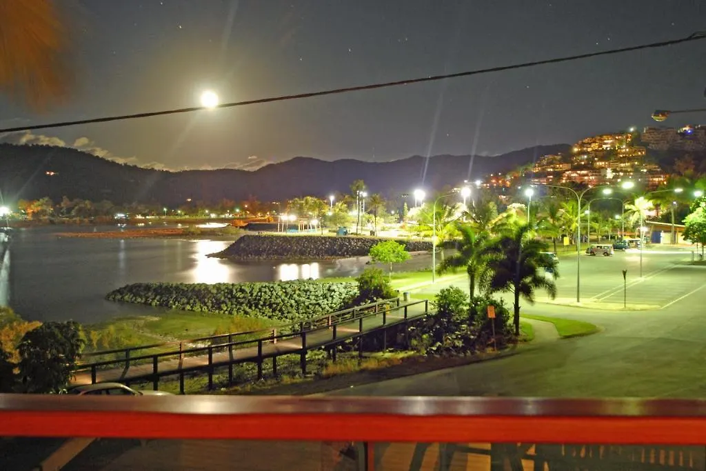 Airlie Waterfront Bed & Breakfast Airlie Beach 4*,  Australia